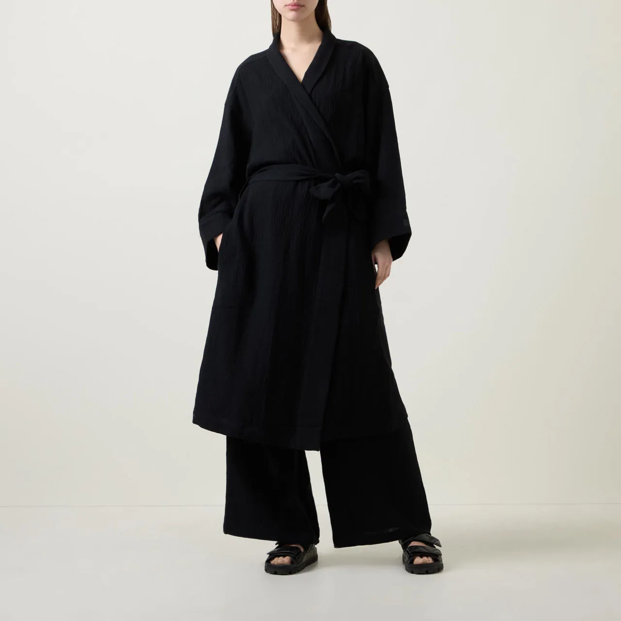 COTONE COLLECTION The Sustainable Edit Wind Down Robe - Black