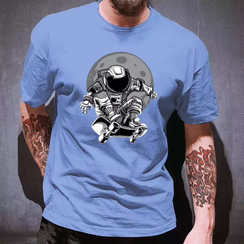 Men's Astronaut Skateboard Pattern T-shirt