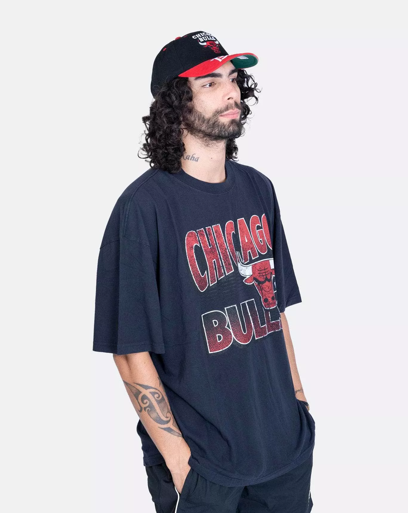 Mitchell & Ness Incline Stack Bulls Tee