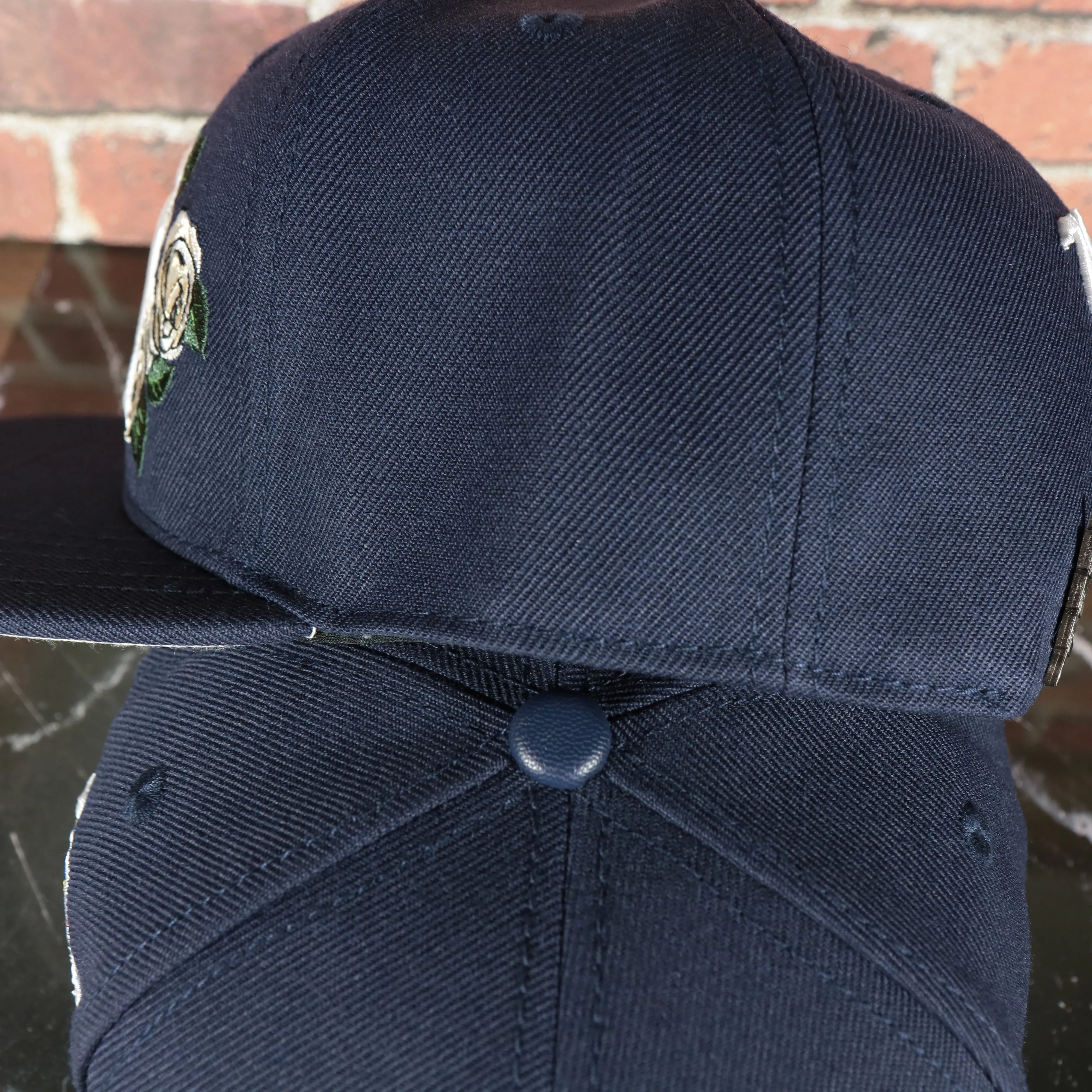 New York Yankees All Over Roses Patch Grey Bottom | Midnight Navy Wool Snapback Hat