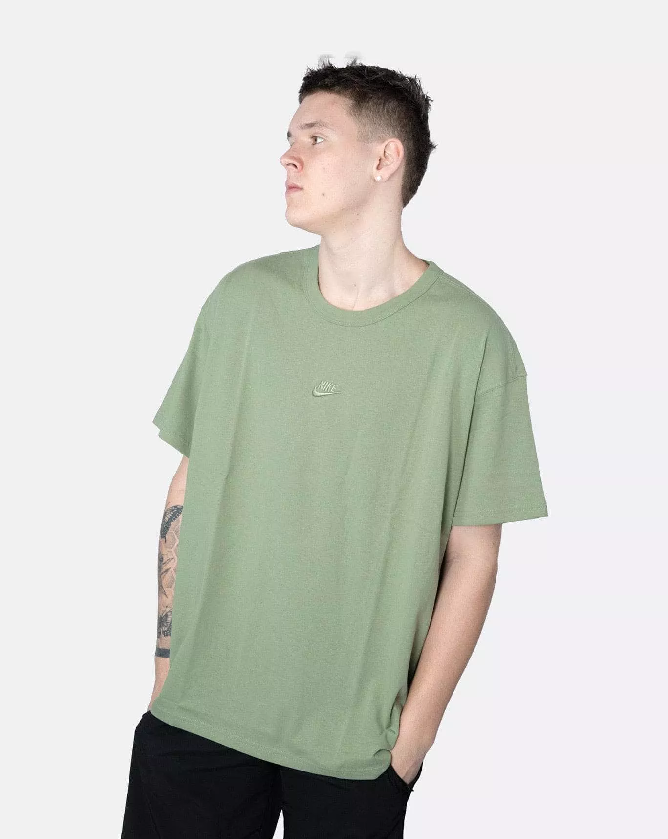 nike premium essential sustainable tee