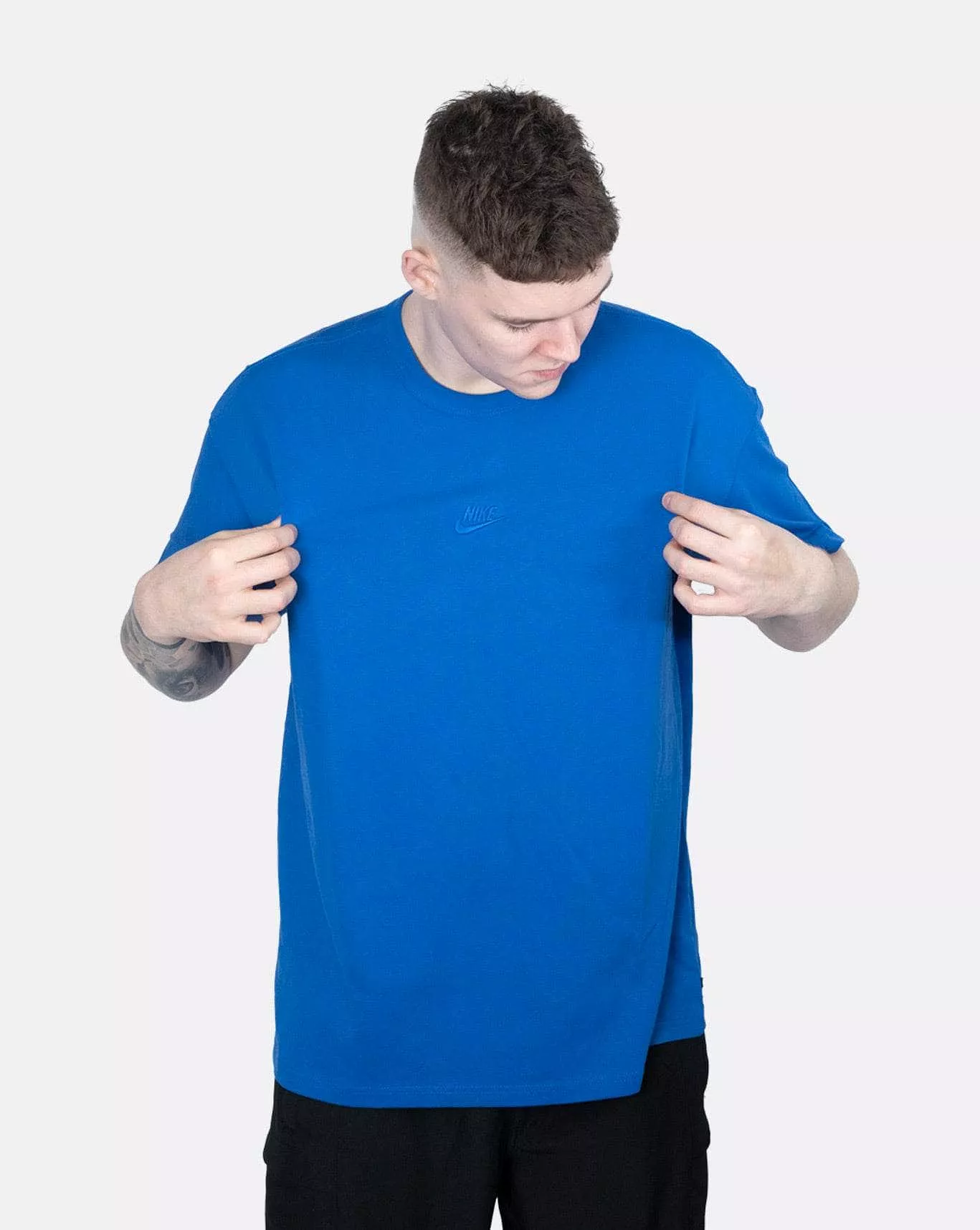 Nike Sportswear Premium Essential Sust Tee