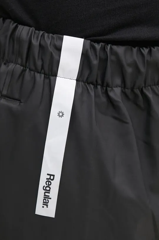 Rains joggers black color