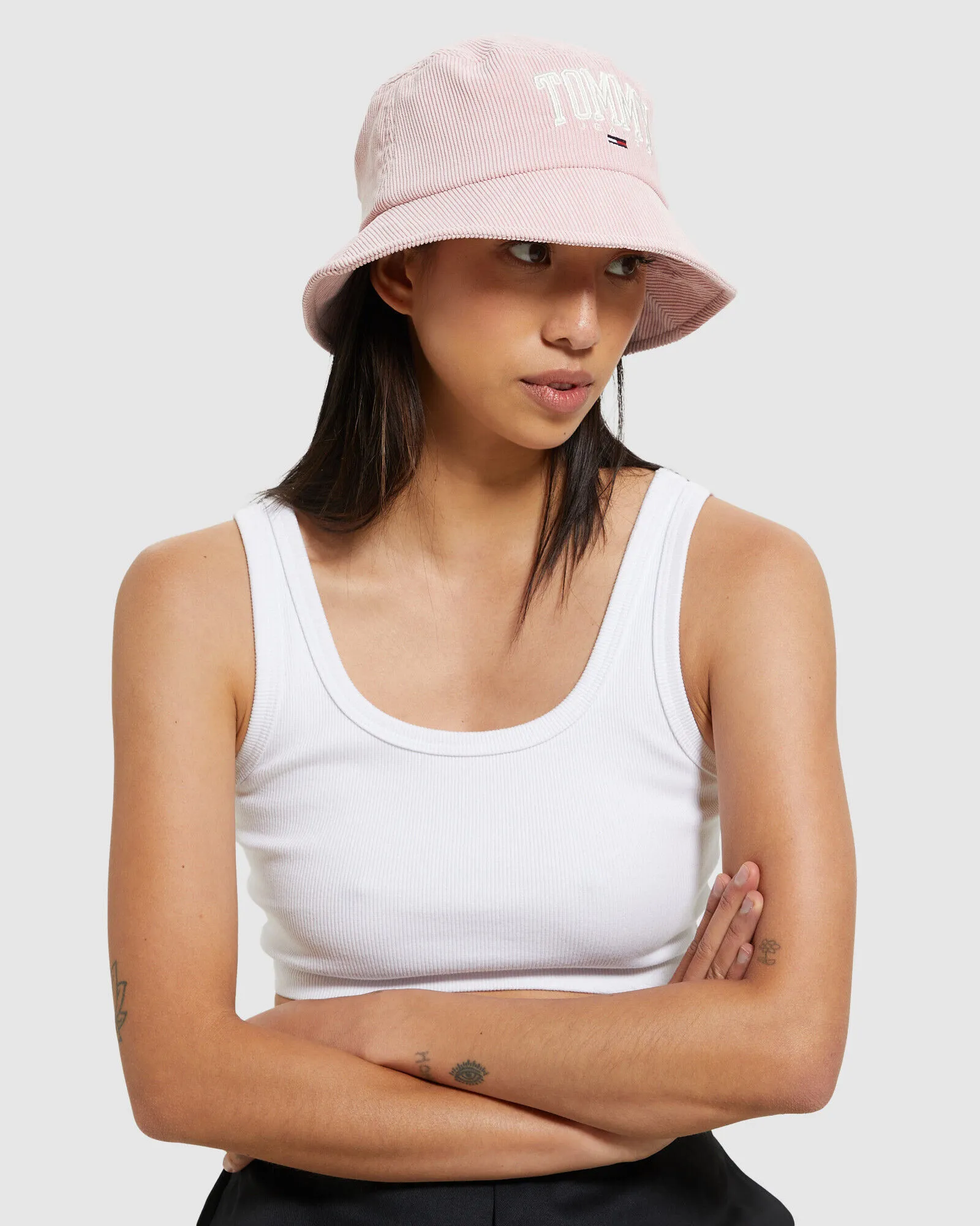 Tommy Jeans ABO TJW College Bucket Hat Broadway Pink