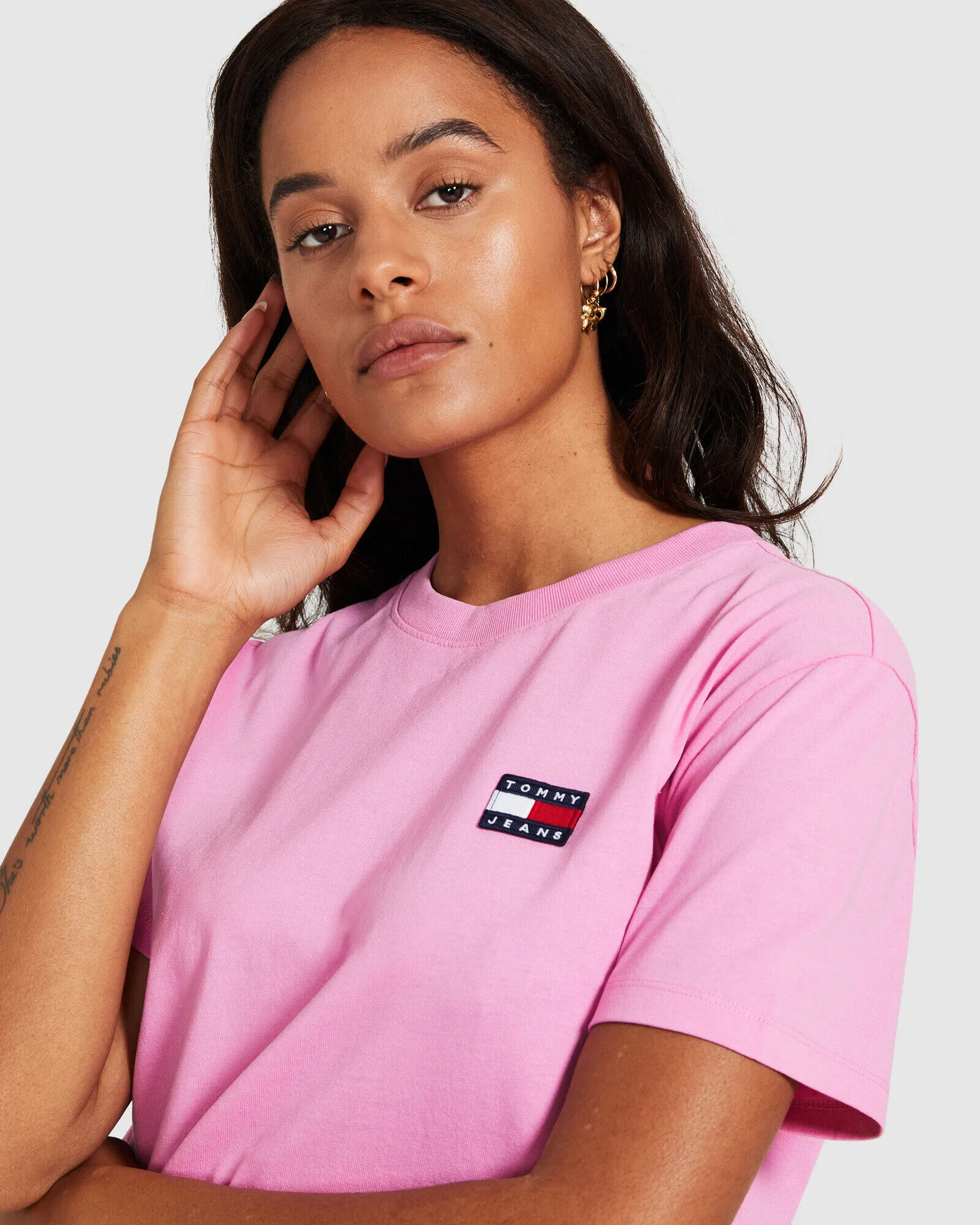 Tommy Jeans TJW Tommy Badge T-Shirt Pink Daisy