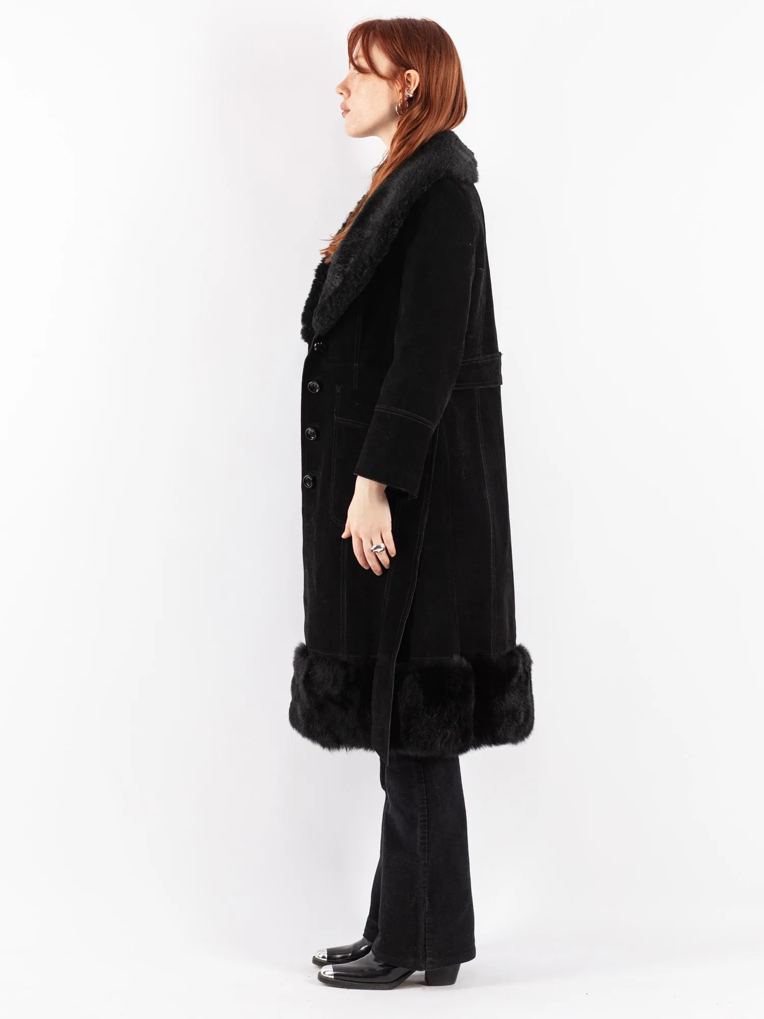 Vintage 70's Women Belted Suede Coat in Black