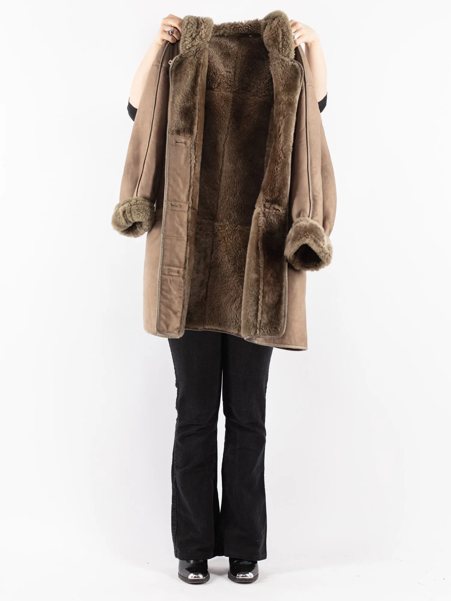 Vintage 80's Women Hooded Sheepskin Coat in Beige