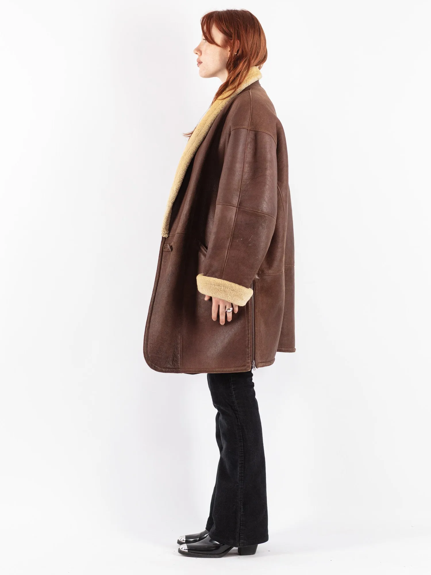 Vintage 80's Women Oversized Sheepskin Coat in Brown