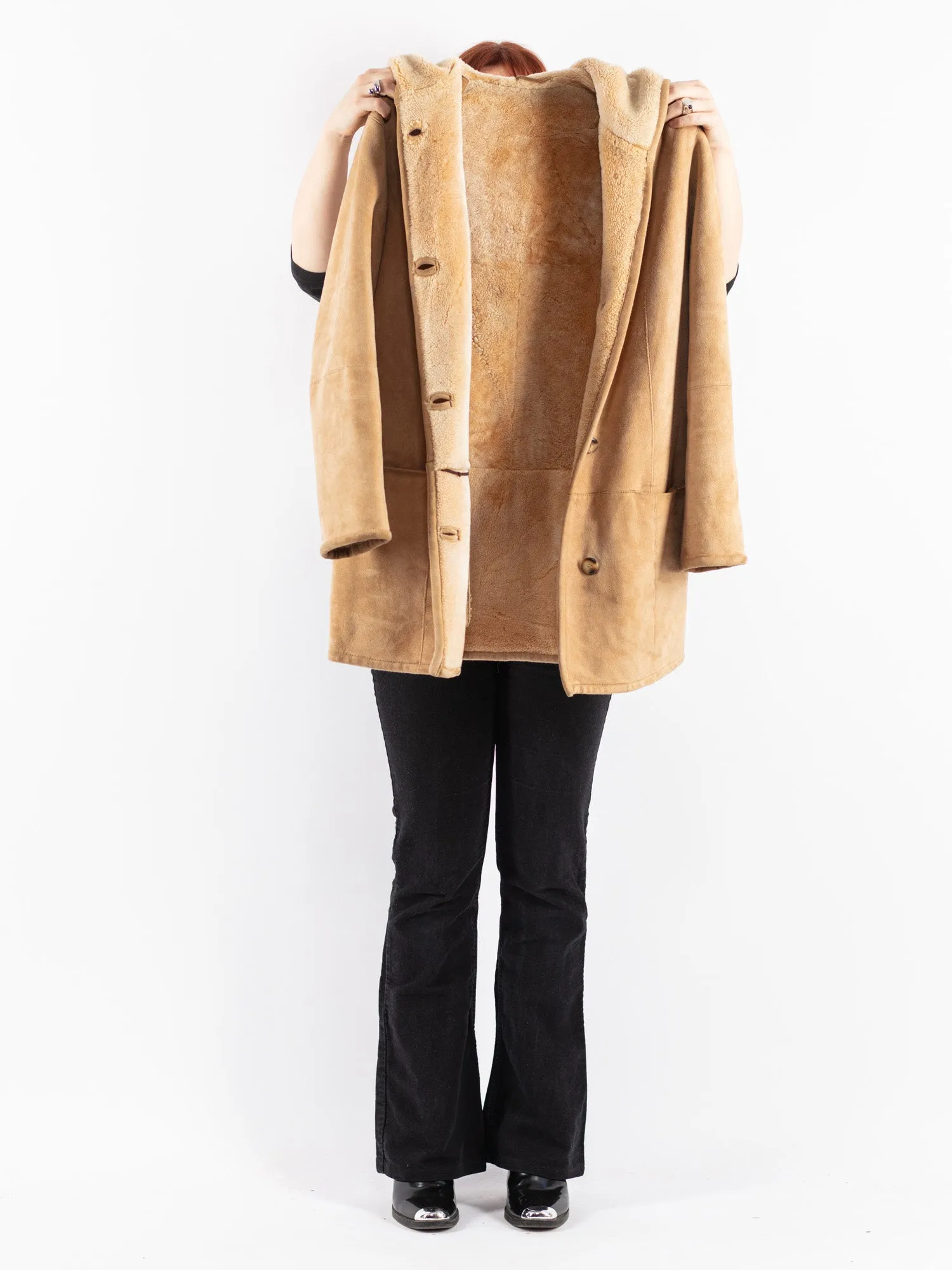 Vintage 90's Women Hooded Sheepskin Coat in Beige