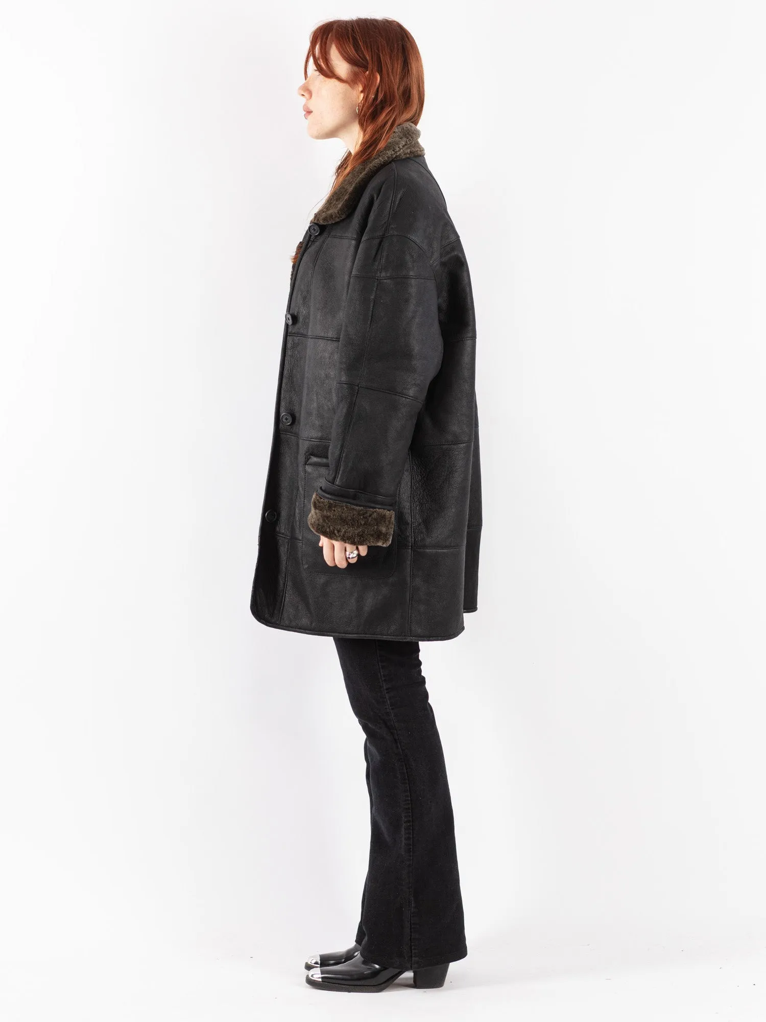 Vintage 90's Women Oversized Sheepskin Coat in Black