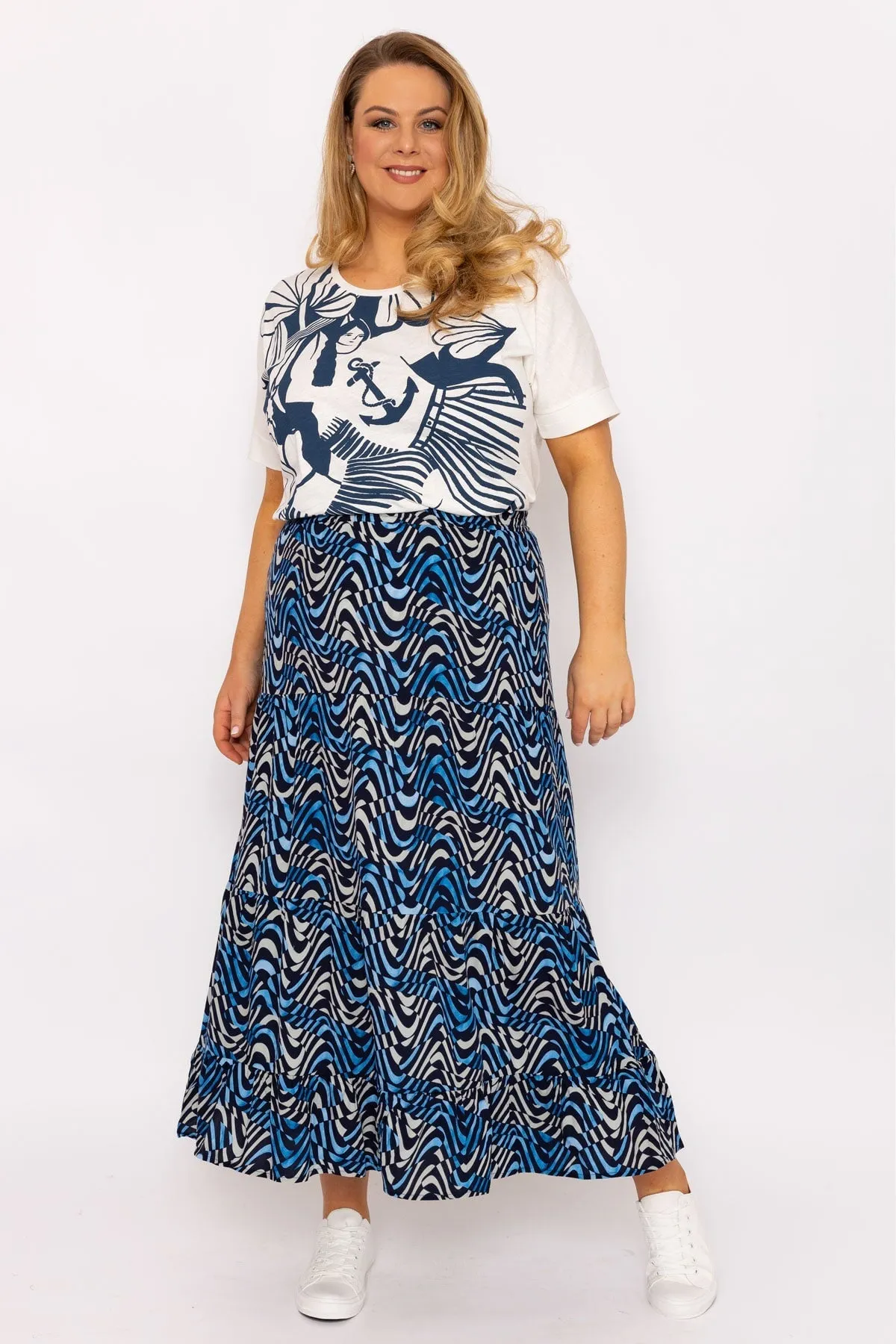 Wave Print Long Skirt in Navy